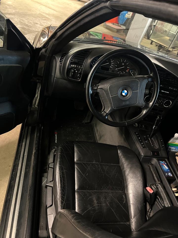 BMW 325 Cabrio 7500€