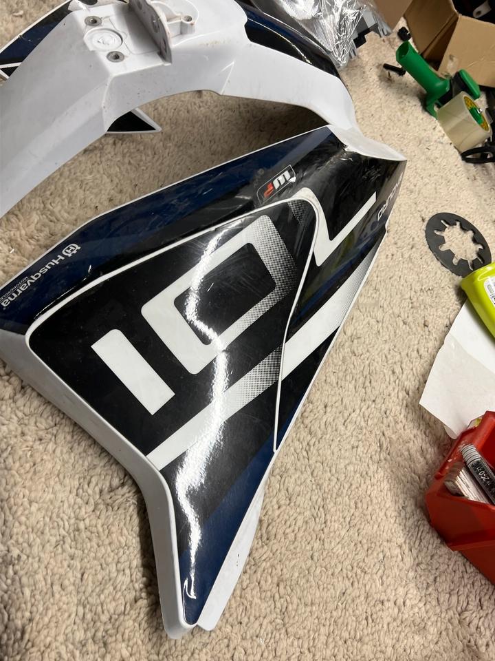Husqvarna 701 enduro Verkleidung Lampenmaske kotflügl