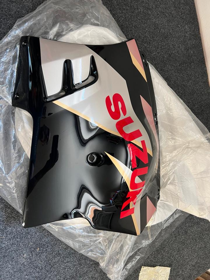 Suzuki gsxr 750 1100 Seitenverkleidung neu 94480-41C80-3J