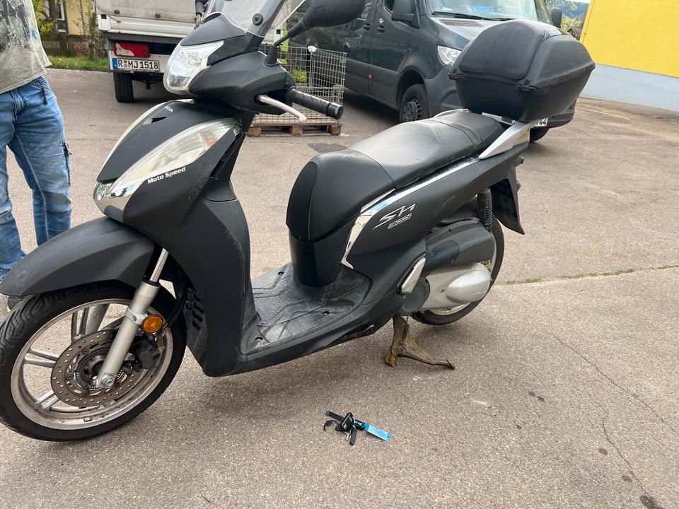Honda SH 300 von 2007 1800€ Festpreis