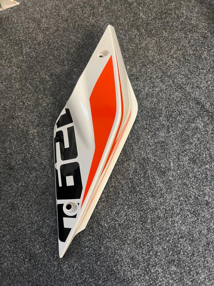 Krm 1290 superduke Verkleidung 61308041000LH top