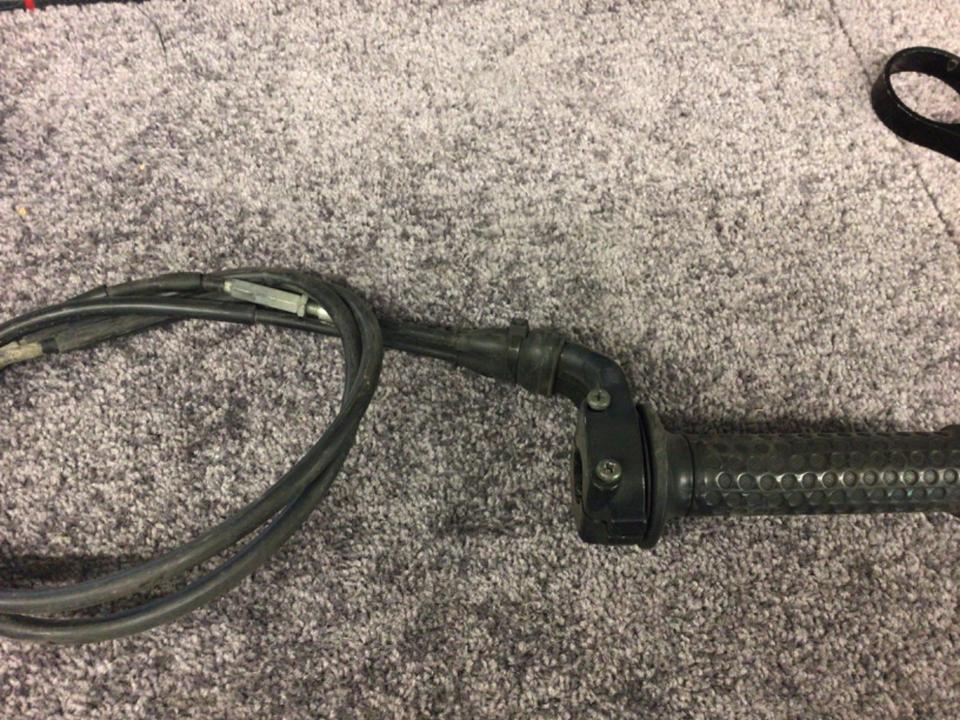 Yamaha tdm 850 4 Tx gasgriff 20€