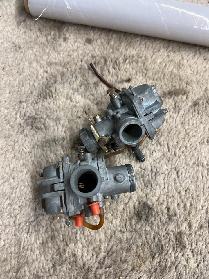Suzuki GT 750 550 380 250 vergaser 3 stück 100€
