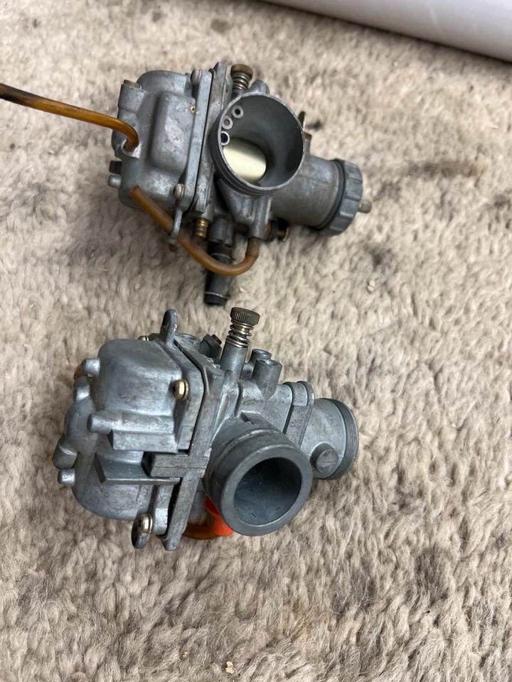 Suzuki GT 750 550 380 250 vergaser 3 stück 100€