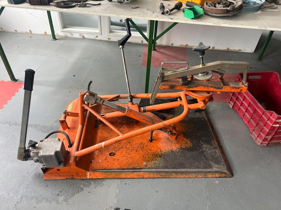 Vespa faro Basso vbb Hebebühne Orginal