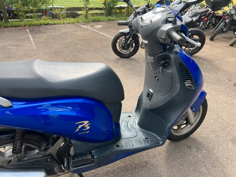Honda PS 125 scooter