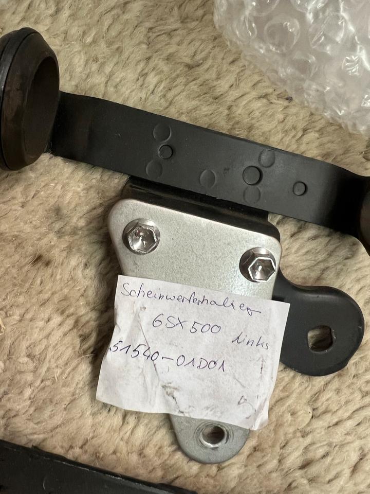 Suzuki GS 500 E Scheinwerfer Halter neu suzuki 51530-01D91