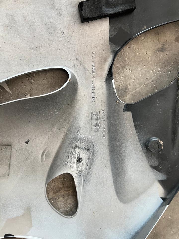 Suzuki srad 750 gsxr 750 Verkleidung rechts 94471-33E00 28€