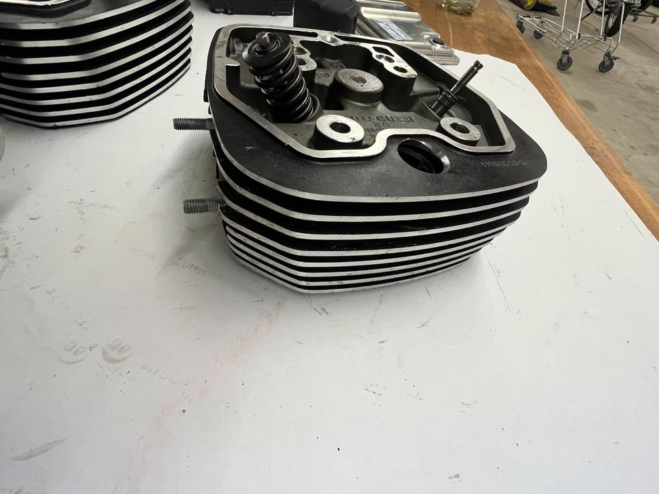 Moto Guzzi V 85 Zylinderkopf 110€