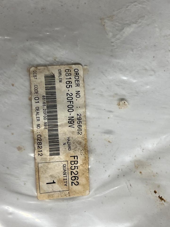 Suzuki SV 660 Aufkleber 68165-20F00-N9V