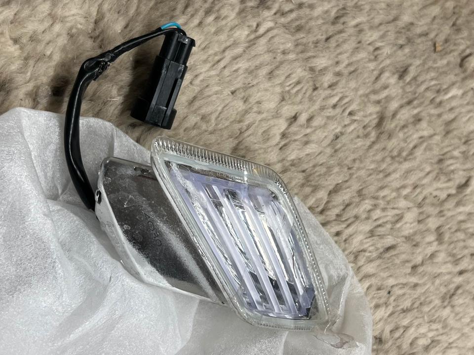 Vespa GTS 300 Blinker hinten rechts 22€ 1D003886