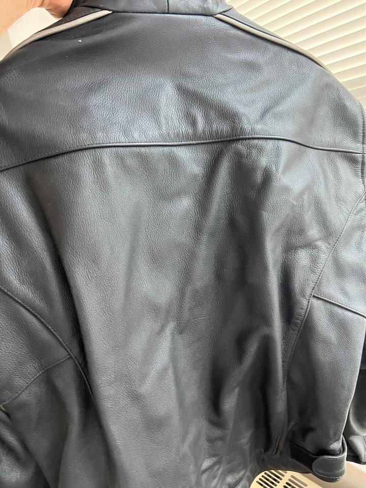 Ixs Lederjacke Größe S crusader neu 60€