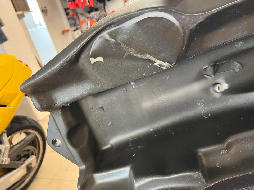 Motor guzzi v11 Sport Tank neu 120€