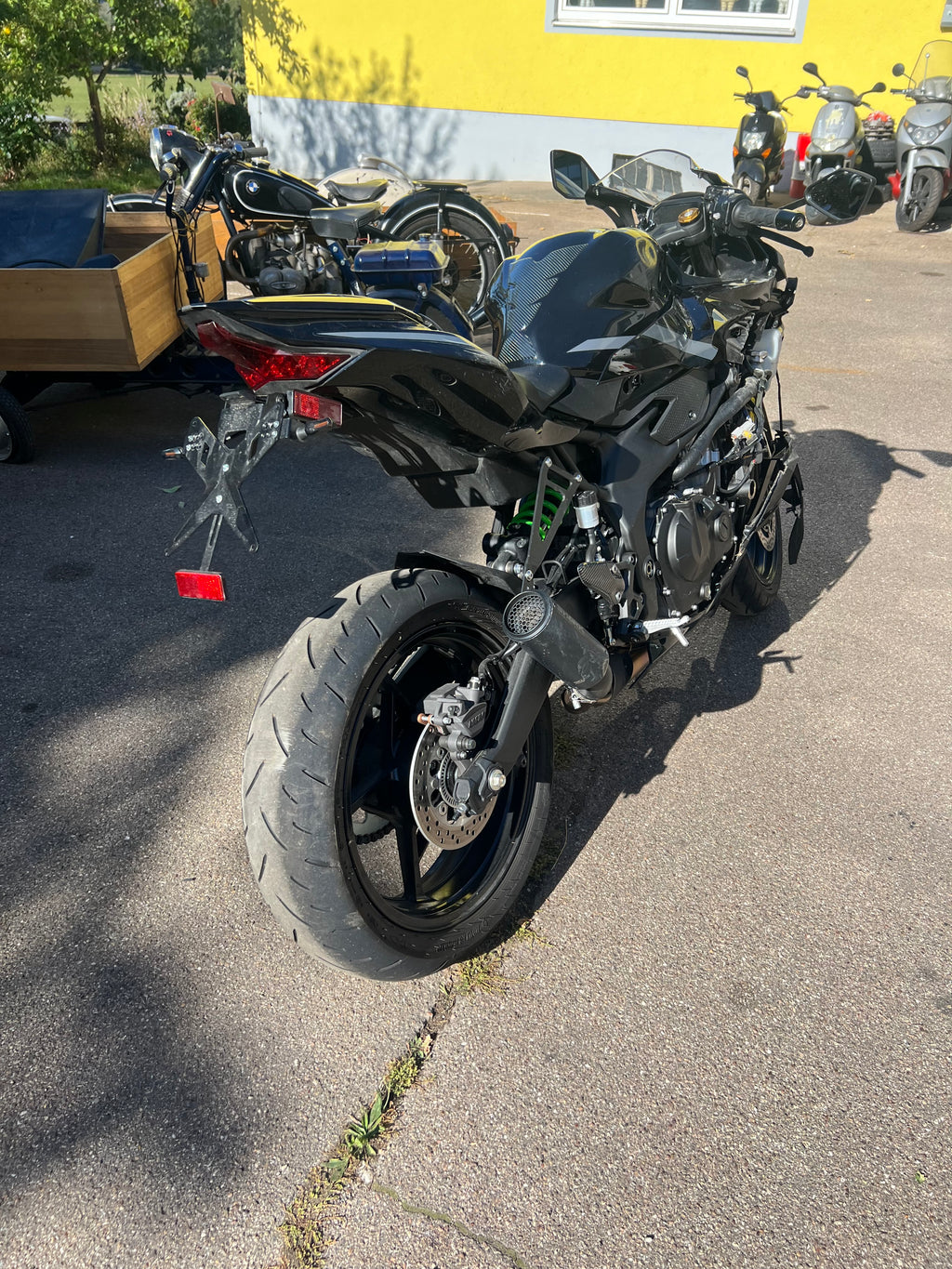 Kawasaki ZX4RR  von 2026 unfall 4500€