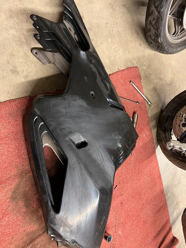 Aprilia rsv 1000 Seitenverkleidung links dis106409