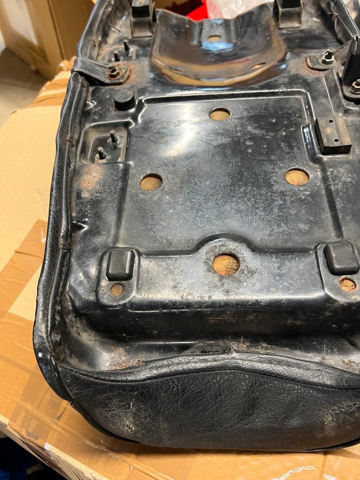 Suzuki gs 550 Sitzbank 20€