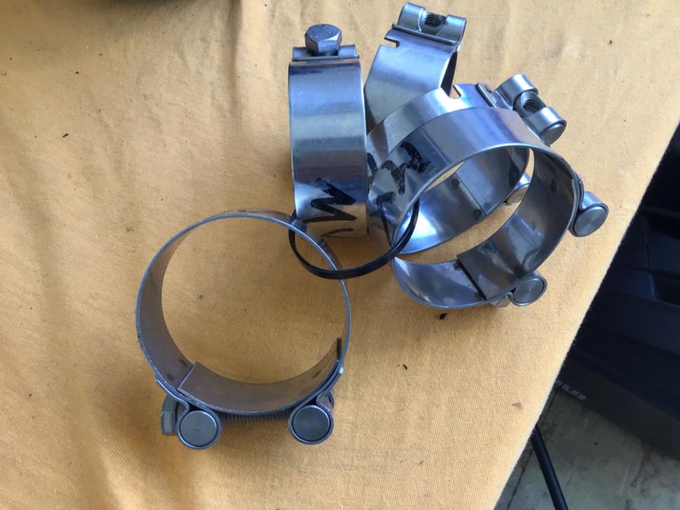 Auspuff Schelle mv agusta brutale neu je 10€