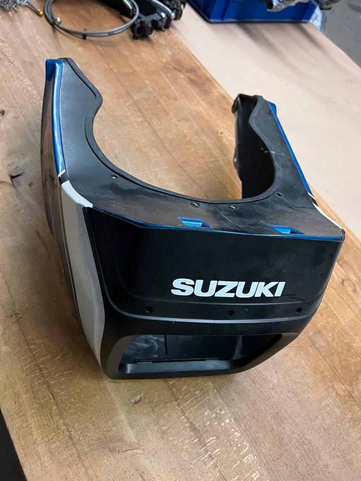 Suzuki 94413-31310 GS 750 es Front Verkleidung neu 250€