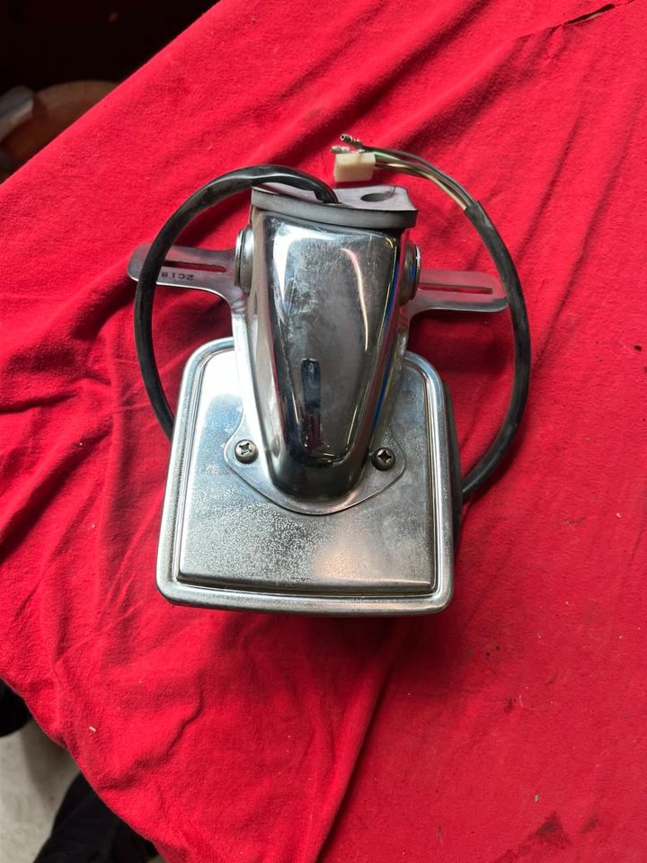 Suzuki GN 250 Rücklicht Halter neu 60€ 35710-16