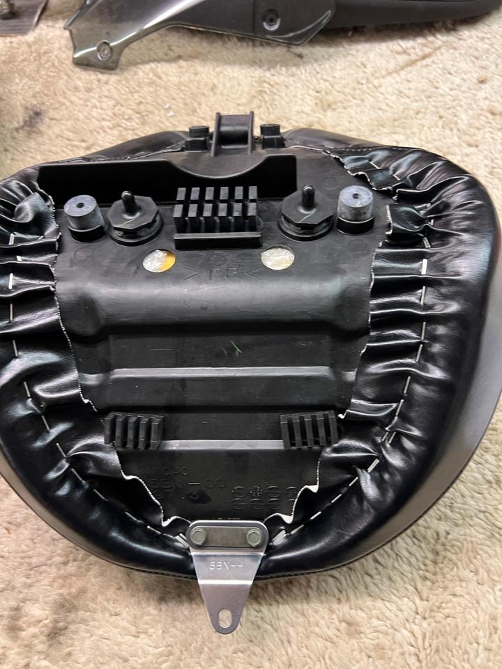 YAMAHA XVS650 VSTAR Sitzbank vorne DRIVERS SEAT 5BN-24710-00