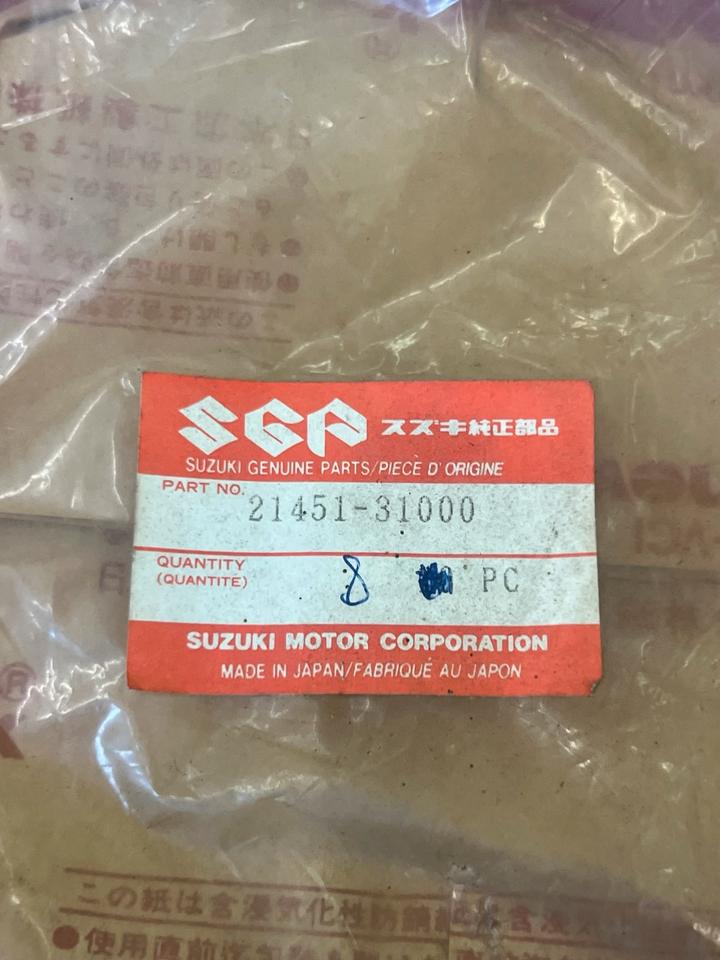 Suzuki RGV Kupplungsscheiben reibscheiben 21451-31000-000 neu