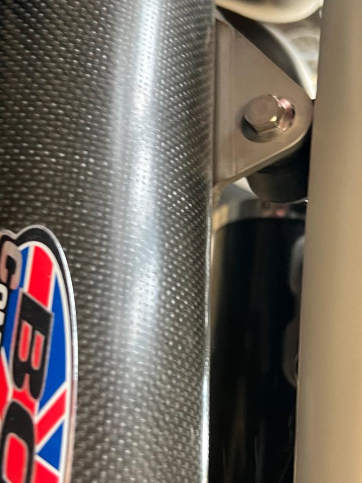 Triumph Speed Triple 1050 bos Sportauspuff komplett 550€