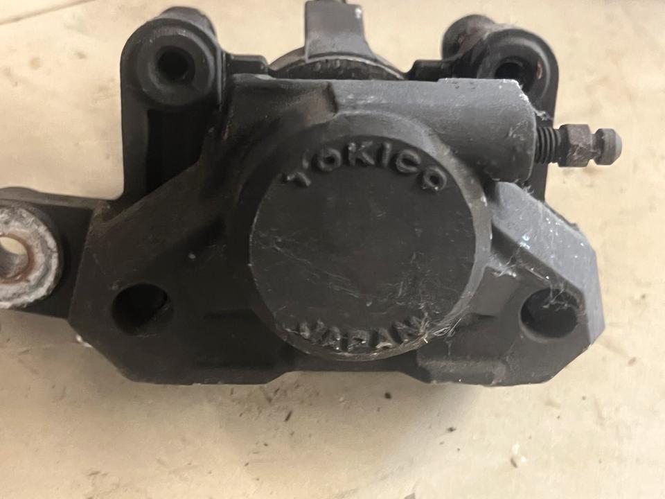 Suzuki TL1000R Bremssattel hinten 38€