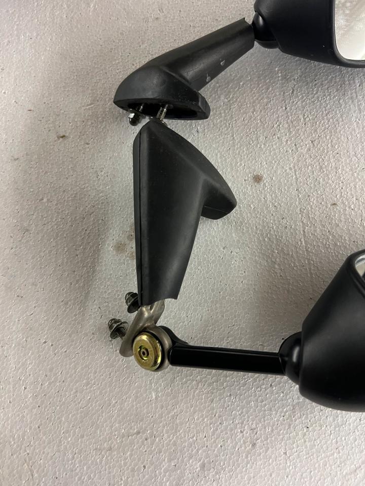 Yamaha R6 typ RJ03 Spiegel Rechts. 40€