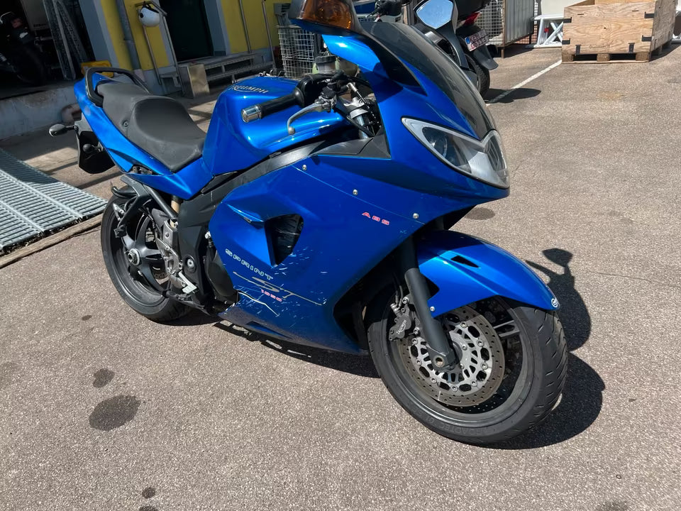 Triumph Sprint 1050 ST – Accident damaged vehicle