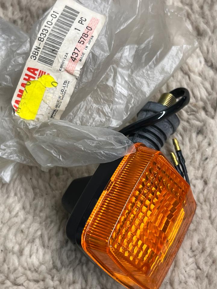 Yamaha DT125 Blinker vorne 3BN-83310-01 neu