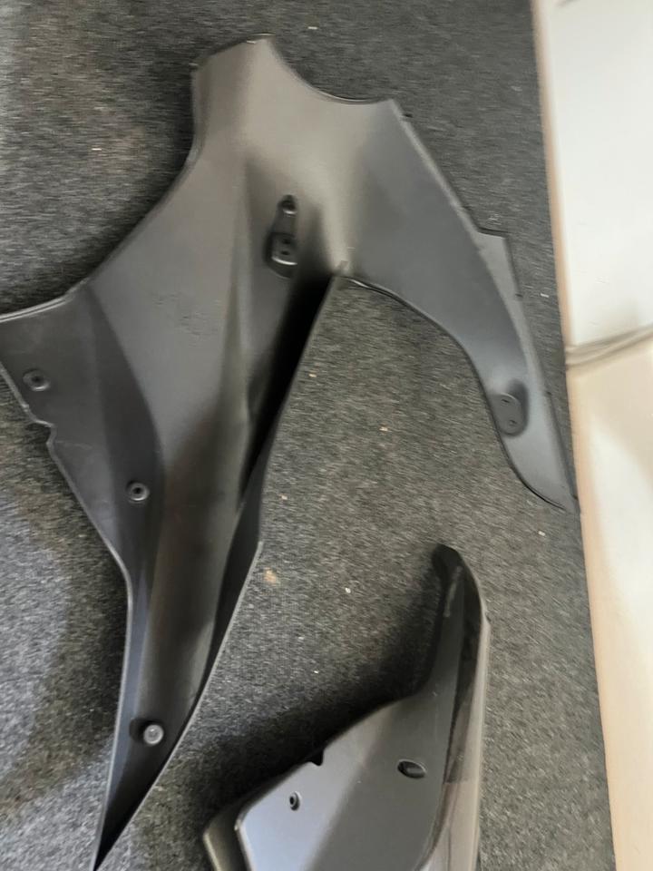 Moto Guzzi Le Mans v11 Verkleidung dis 01.57.54.90.03 neu je 100€