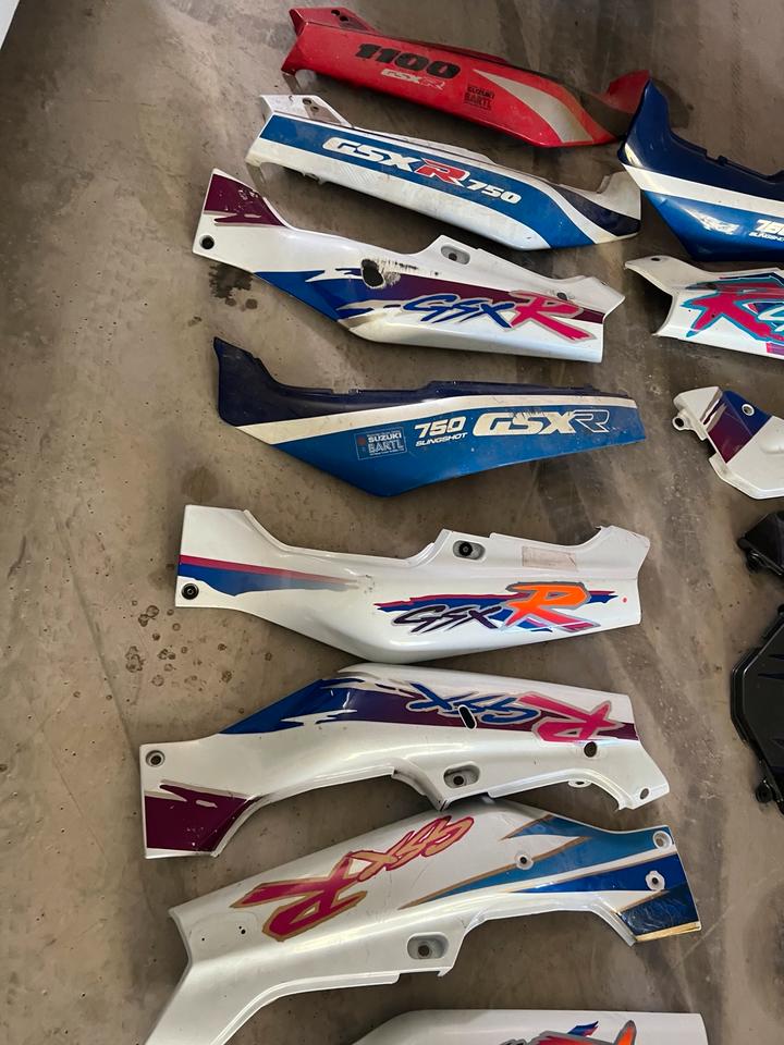 Suzuki GSXR 750 GSXR 1100 Verkleidung heckverkleidung je 25€