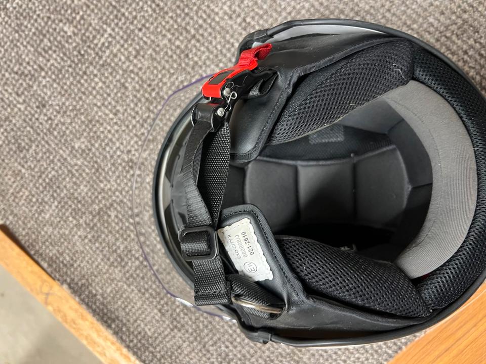 Sturzhelm Größe xl 60-61 wenig getragen