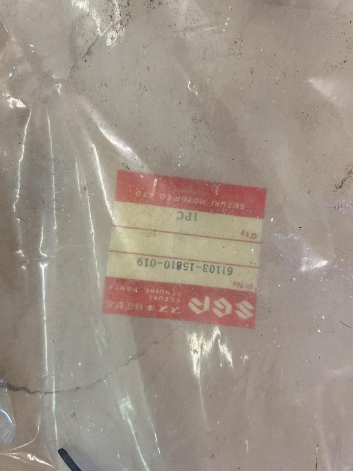 Suzuki 61100-15810-019 T500 Titan 500 Schwinge neu