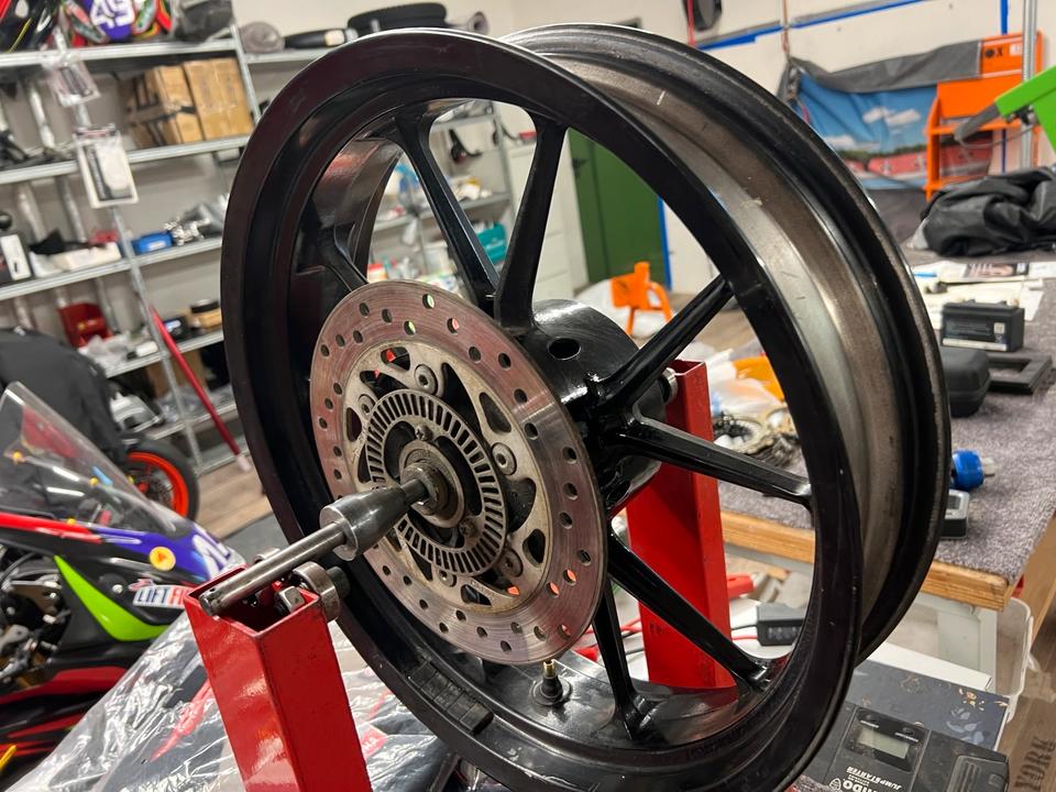 Ktm Duke 125 Felge hinten 4.00x17 mit Scheibe und Ring