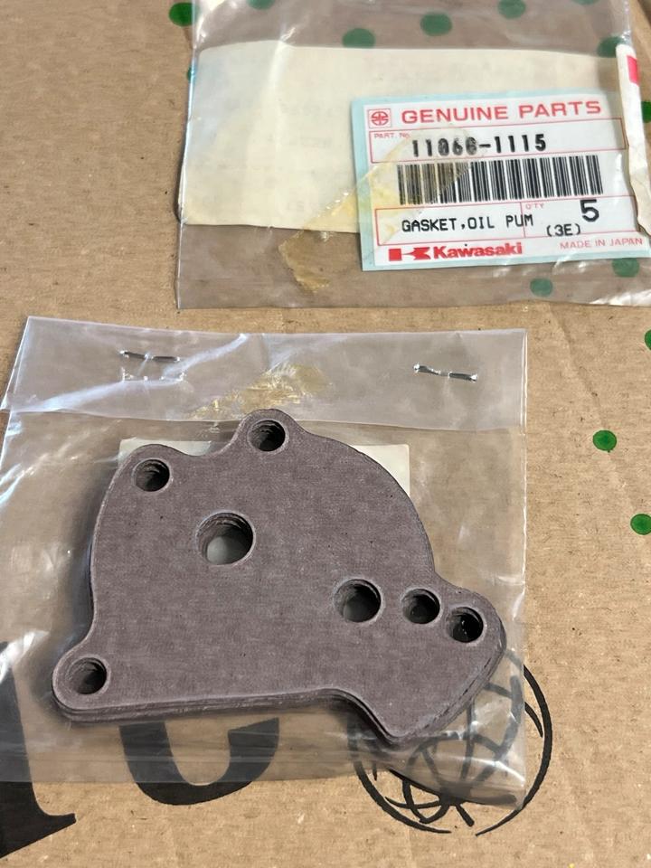Kawasaki KLR 650 KLX 650 KLR 600 Ölpumpe Dichtung 11060-1115 neu