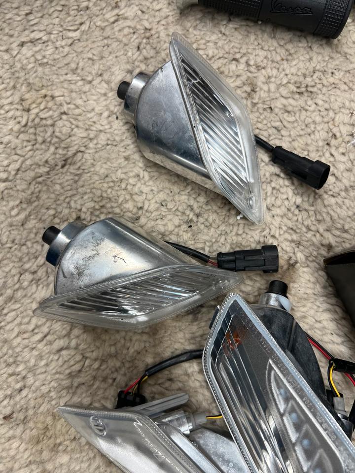 Vespa GTS 125 300 Blinker links rechts alle 4 60€ zusammen