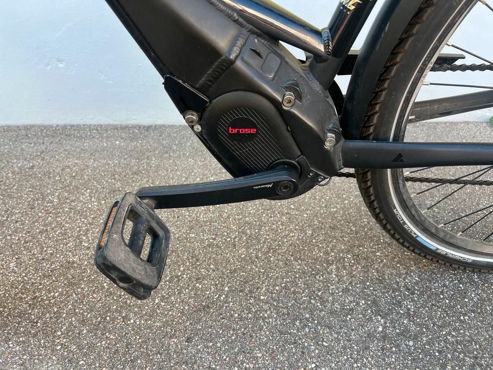 Bulls Lacuba evo lite 11 Damen E-Bike Schwarz mit Gepäckträger