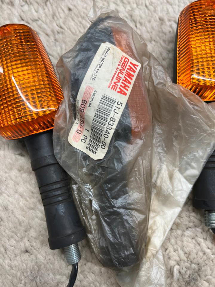 Yamaha xj 600 900 Blinker hinten 51J-83340-00 neu