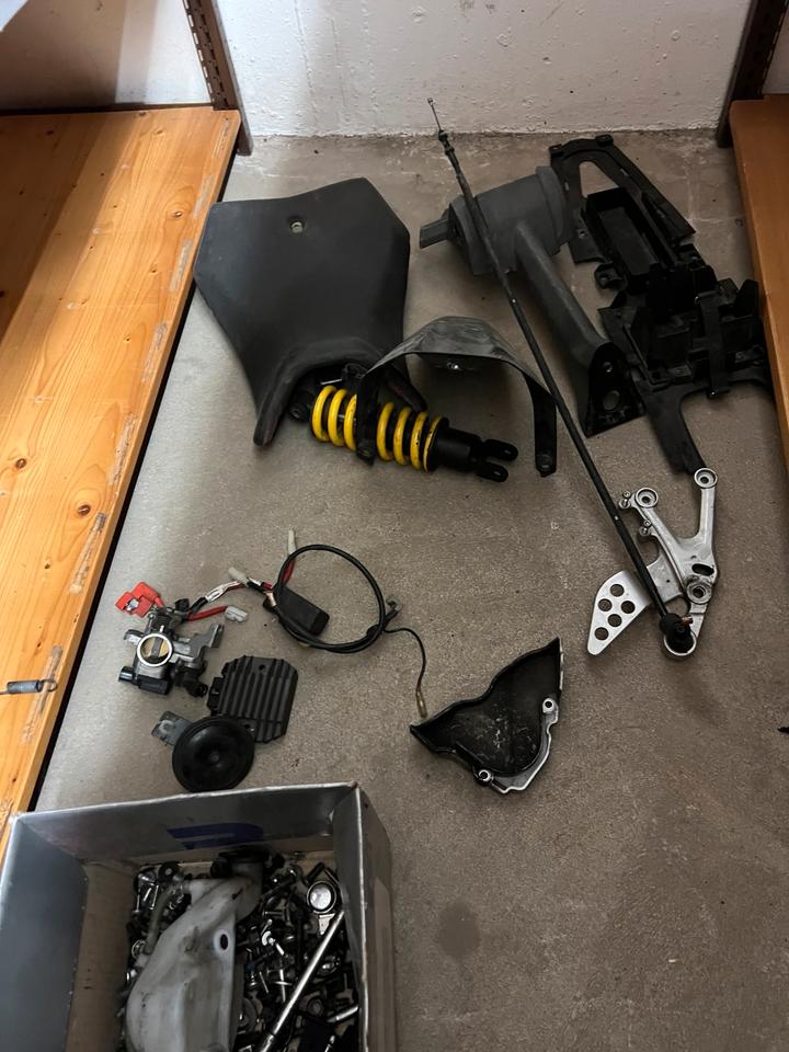 Yamaha yzf 125 teile schrauben alles 40€