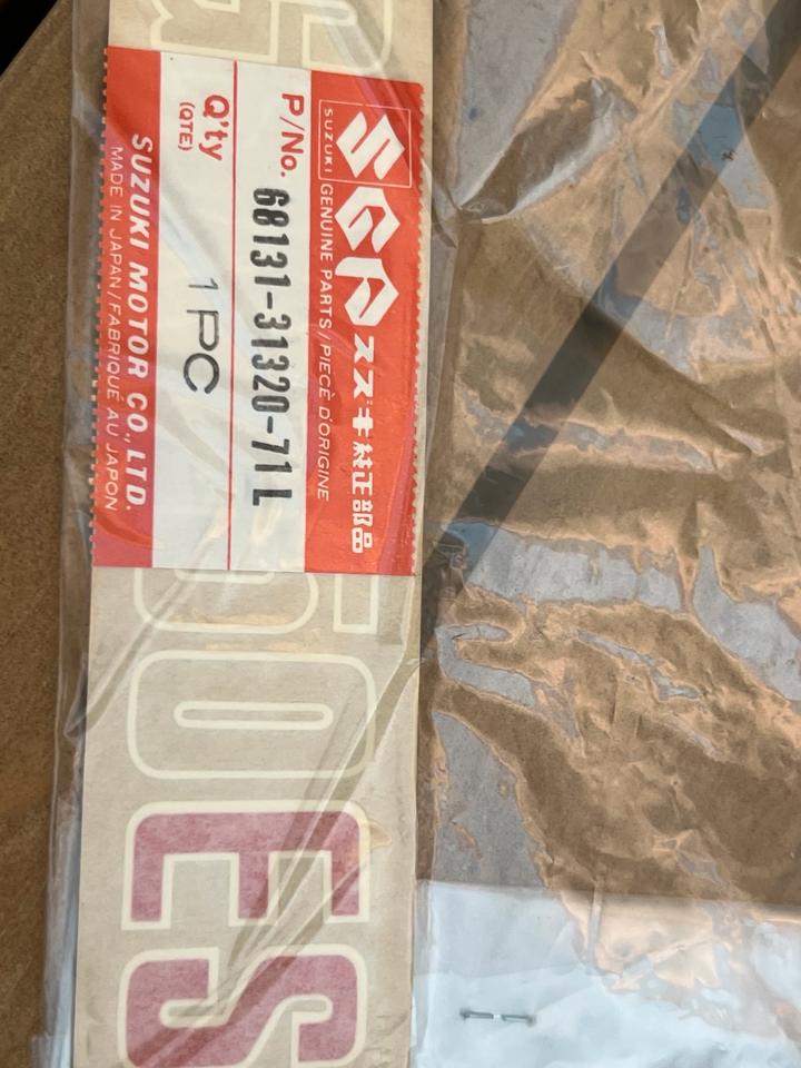 Suzuki Gsx 750 ES Aufkleber 68131-31320-71L