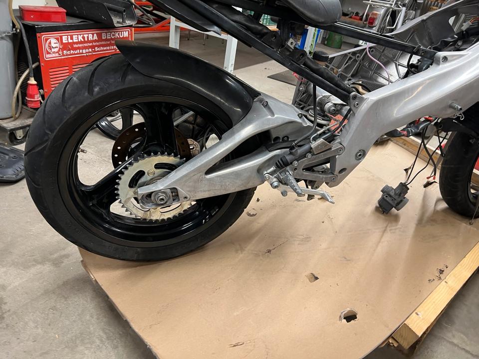 Aprilia RS 125 Modell zd4mp rotax 122 in Teilen