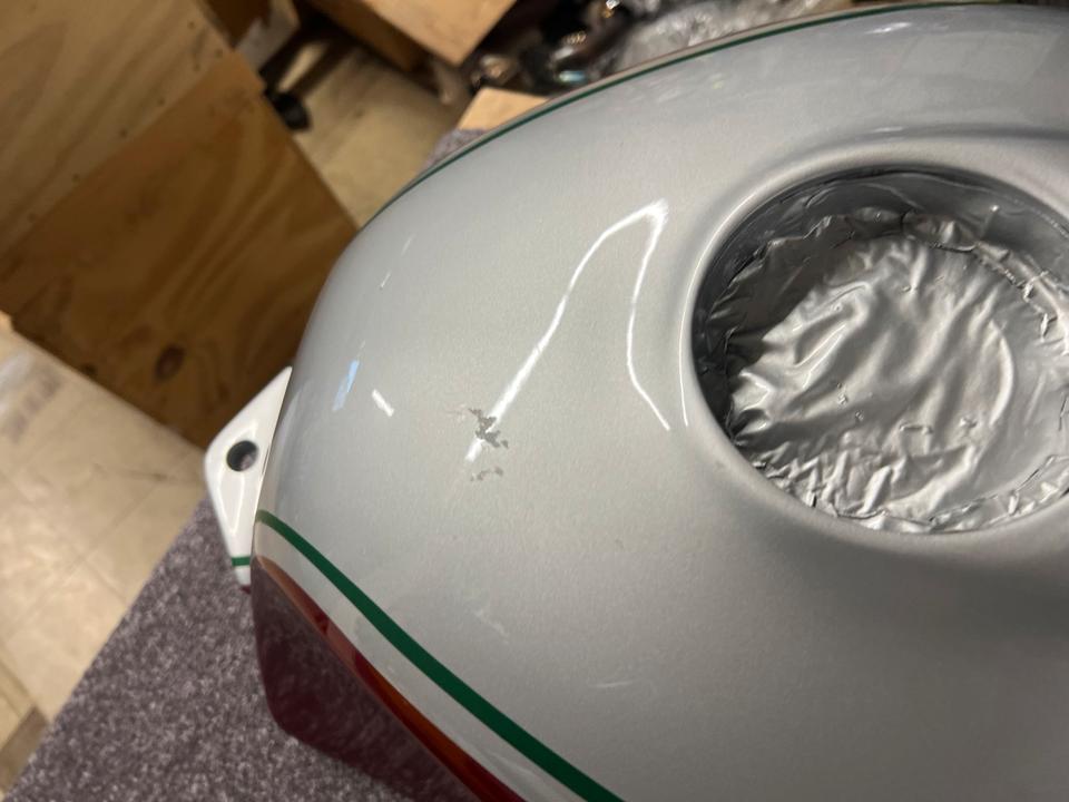 Moto guzzi v 11 Tank 120€