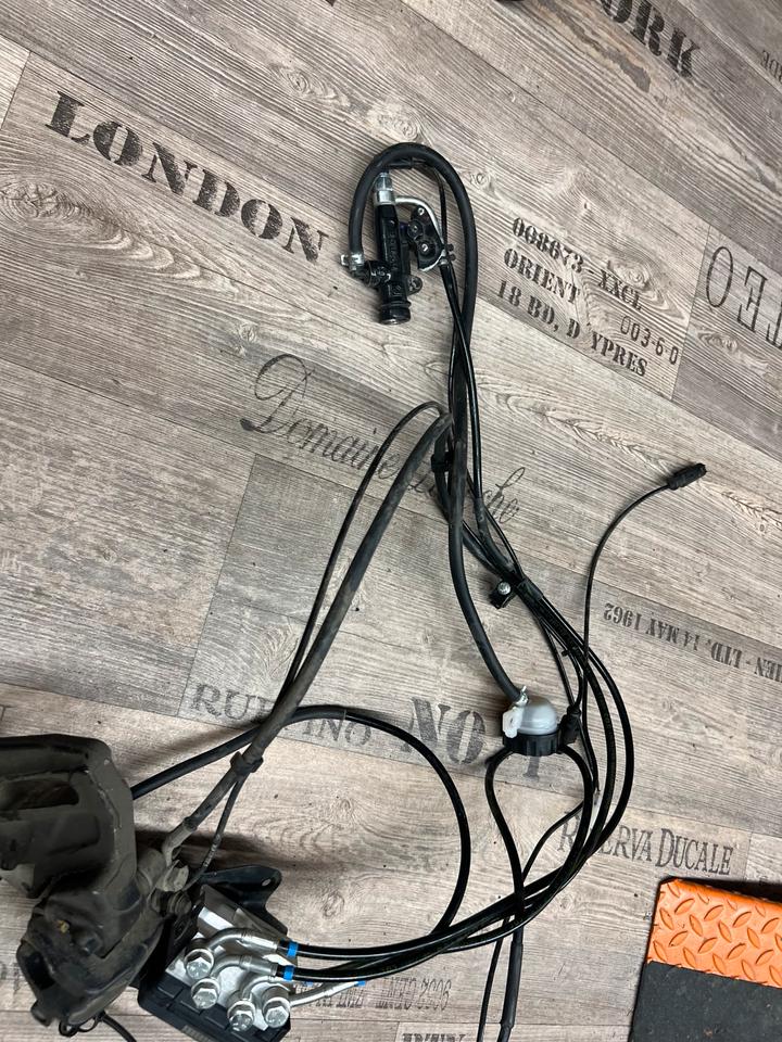 Ktm RC 125 Bremssattel abs bremspumpe alles komplett 120