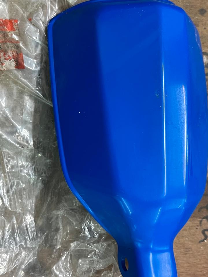 Suzuki DR 750 Hand guard suzuki 57541-14A00-345 neu