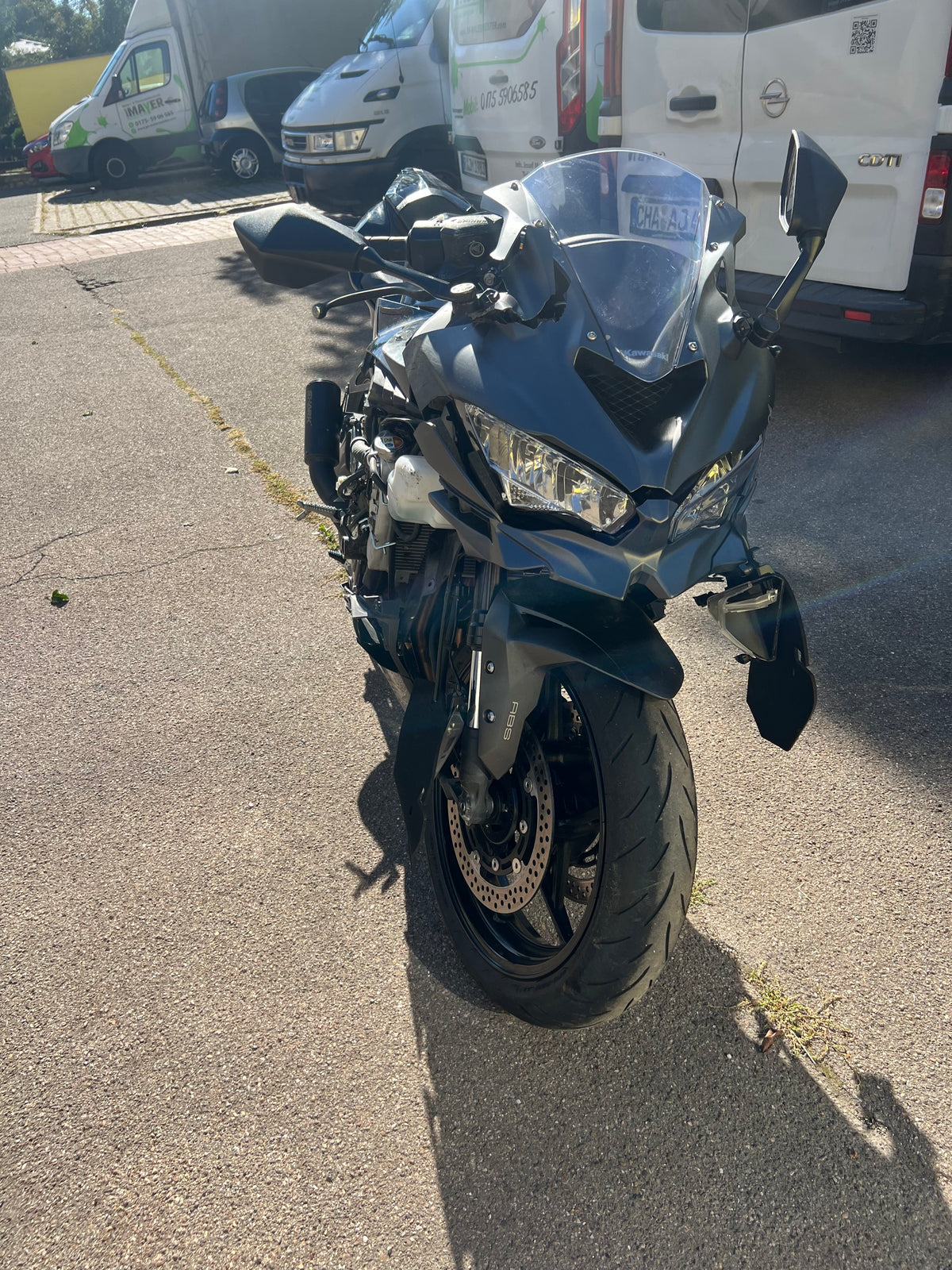 Kawasaki ZX4RR  von 2026 unfall 4500€