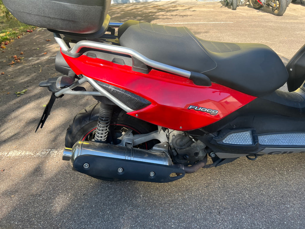 Gilera fuocco 500 wie Piaggio MP3 2650€