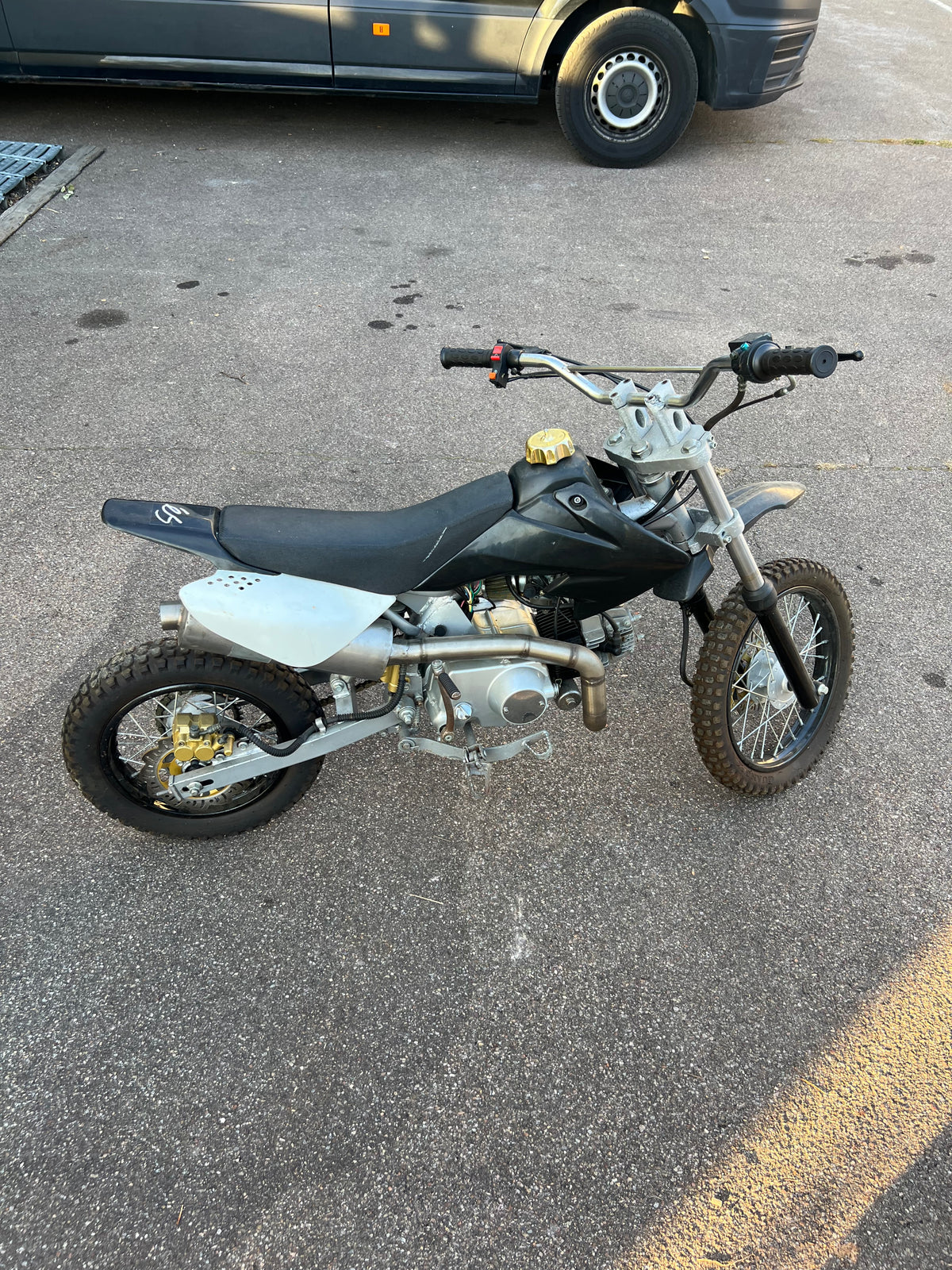 Pitbike Motorrad gebraucht läuft 200€