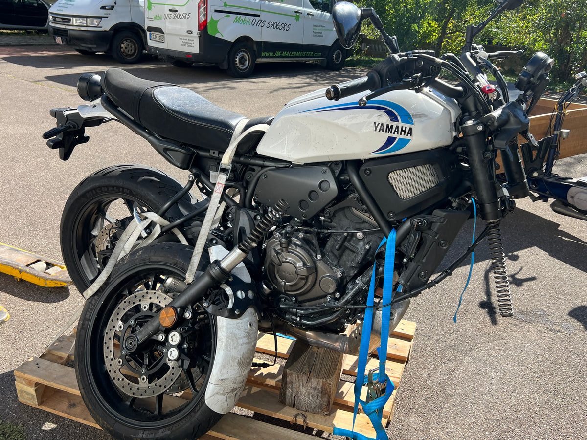 Yamaha XSR 700 Unfall von 2024 2500€