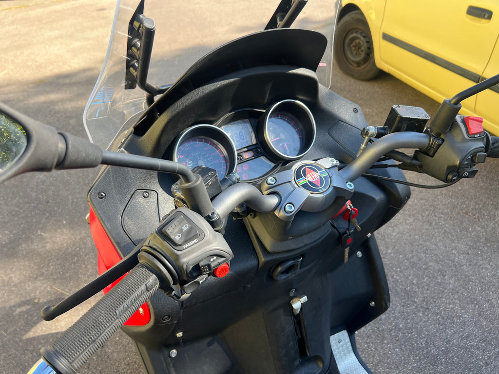 Gilera fuocco 500 wie Piaggio MP3 2650€